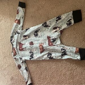 Six shooter boutique Pajama Onesie winter cows size 2T